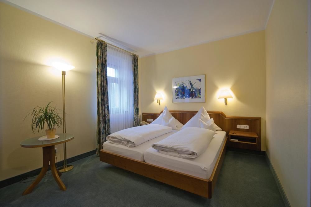 Hotel Weisses Lamm Veitshöchheim Habitación foto